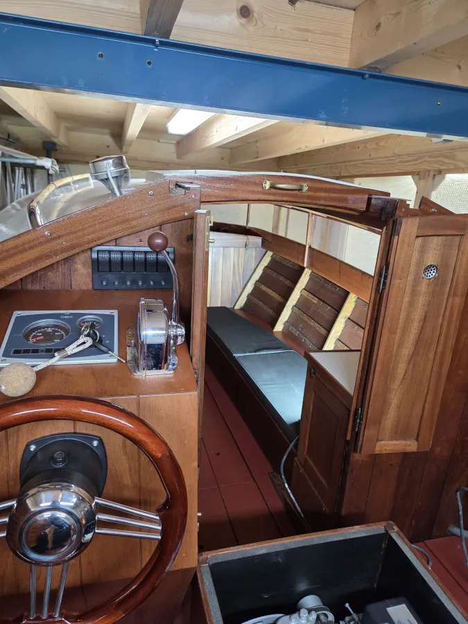 Wood Motorboat Rechlin kajuitmotorboot