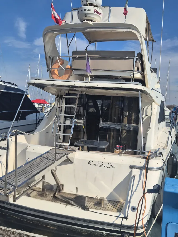 Anderes Material Motorboot Princess 380 Fly