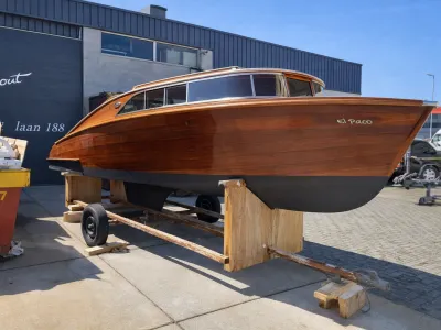 Wood Motorboat Rechlin kajuitmotorboot Photo 10