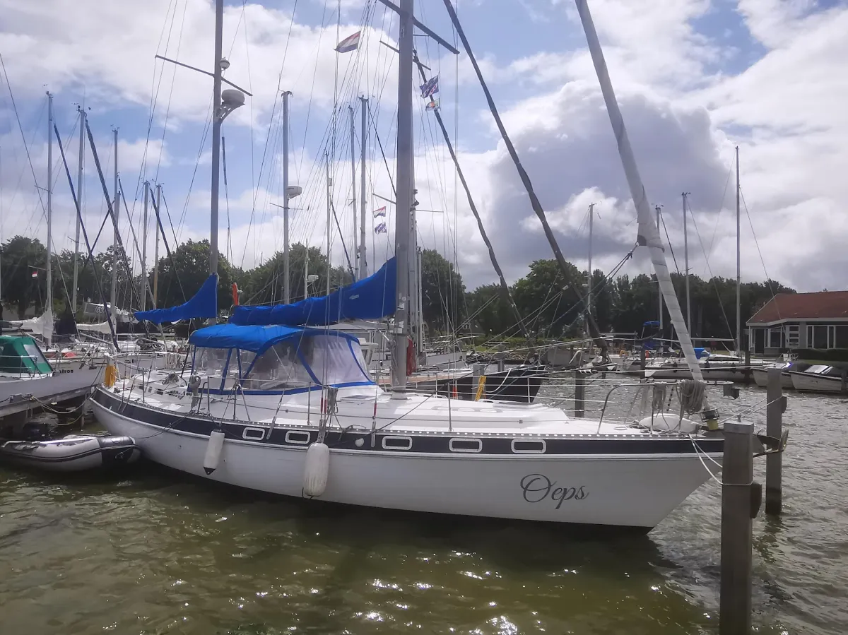 Polyester Zeilboot Morgan Out Island 41