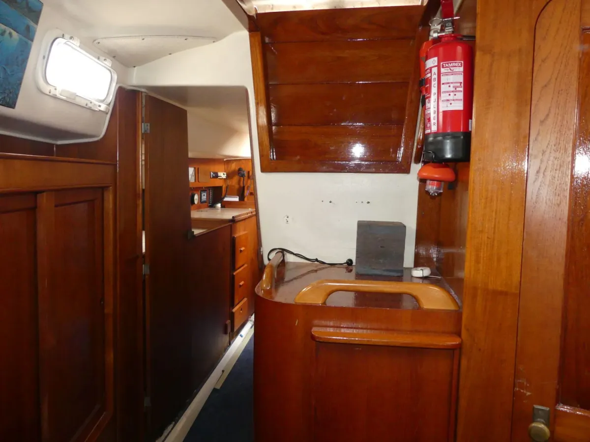 Polyester Zeilboot Morgan Out Island 41