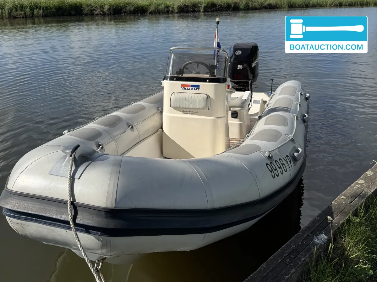 Thumbnail - Valiant Vanguard 520