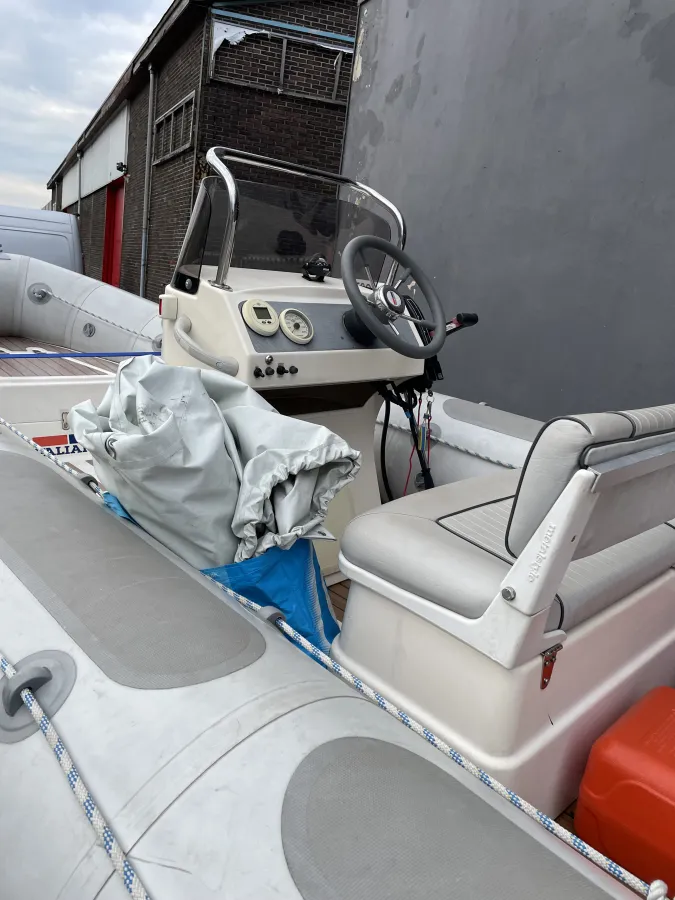 Polyester RIB Valiant Vanguard 520