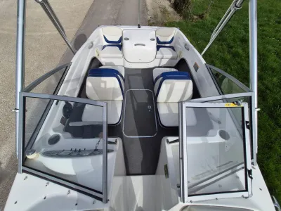 Polyester Motorboot Bayliner 175 XT Foto 4