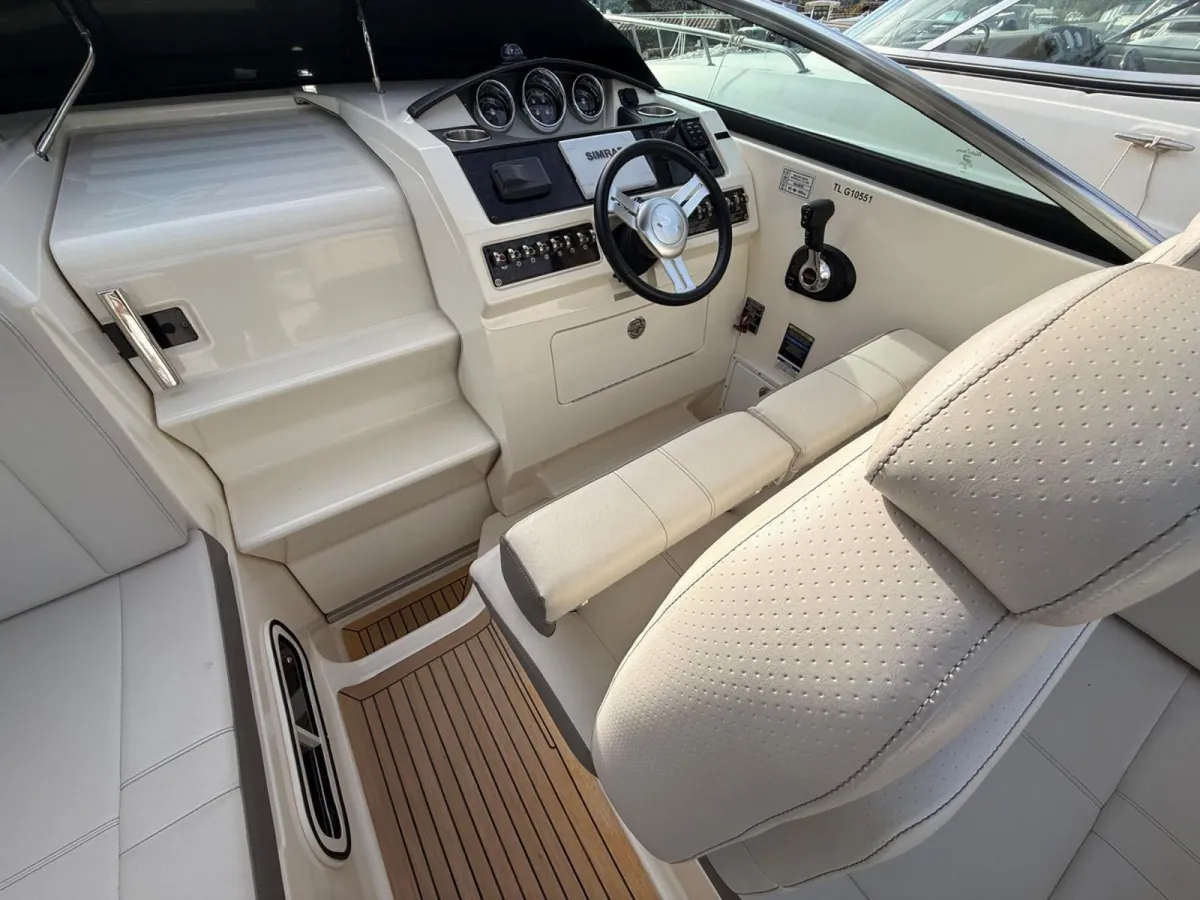 Polyester Motorboot Sea Ray 265 Sundancer