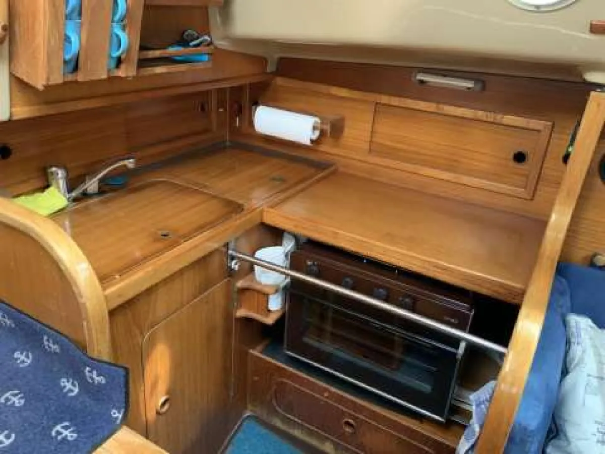 Polyester Sailboat Dehler Optima 101