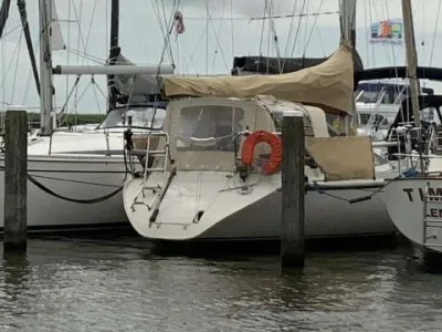 Polyester Sailboat Dehler Optima 101 Photo 8