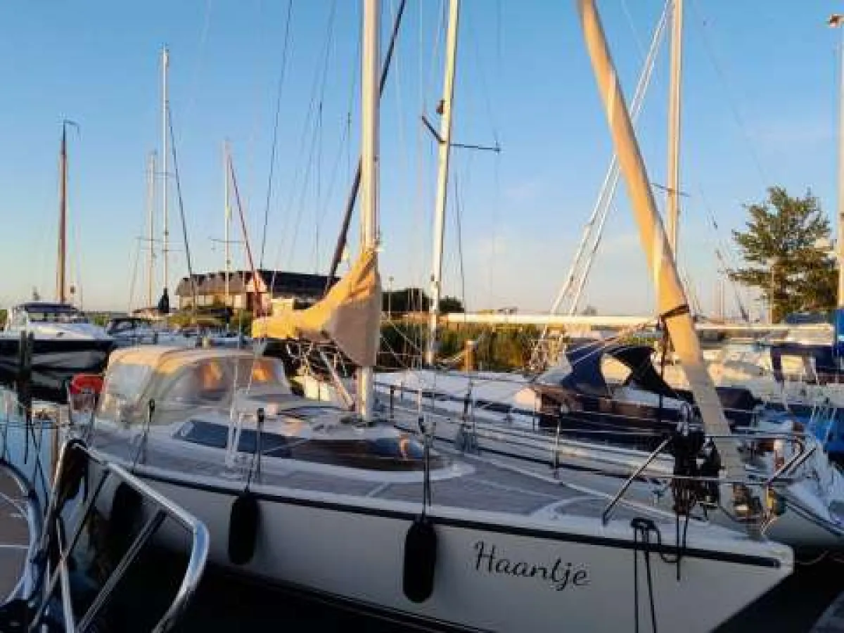 Polyester Sailboat Dehler Optima 101