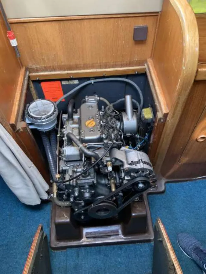 Polyester Sailboat Dehler Optima 101