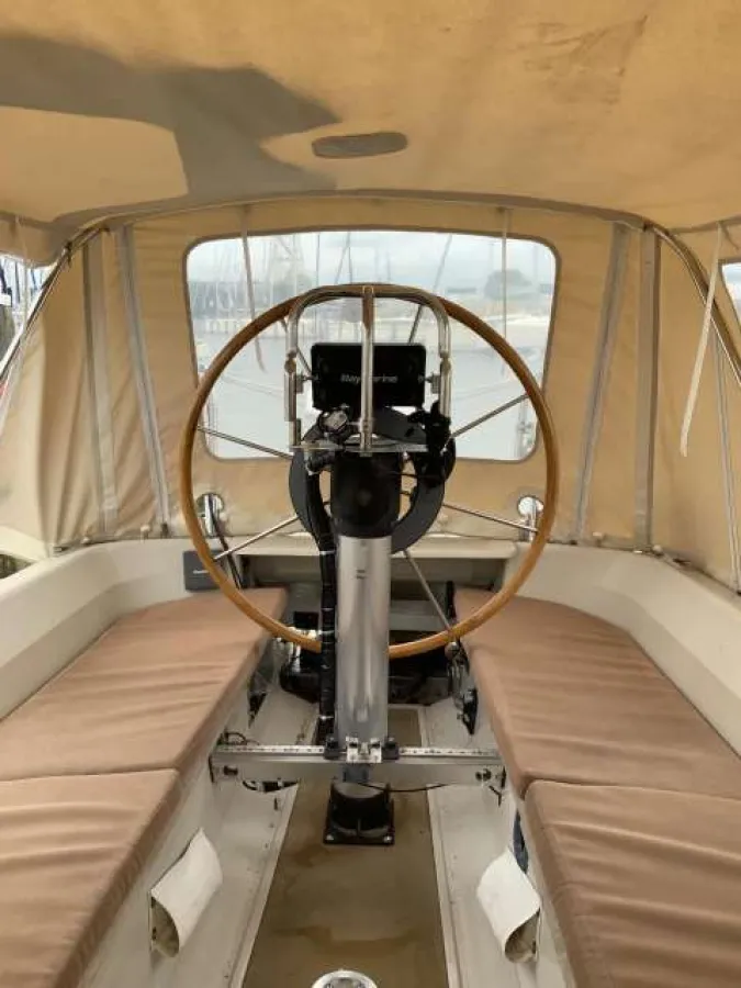 Polyester Sailboat Dehler Optima 101