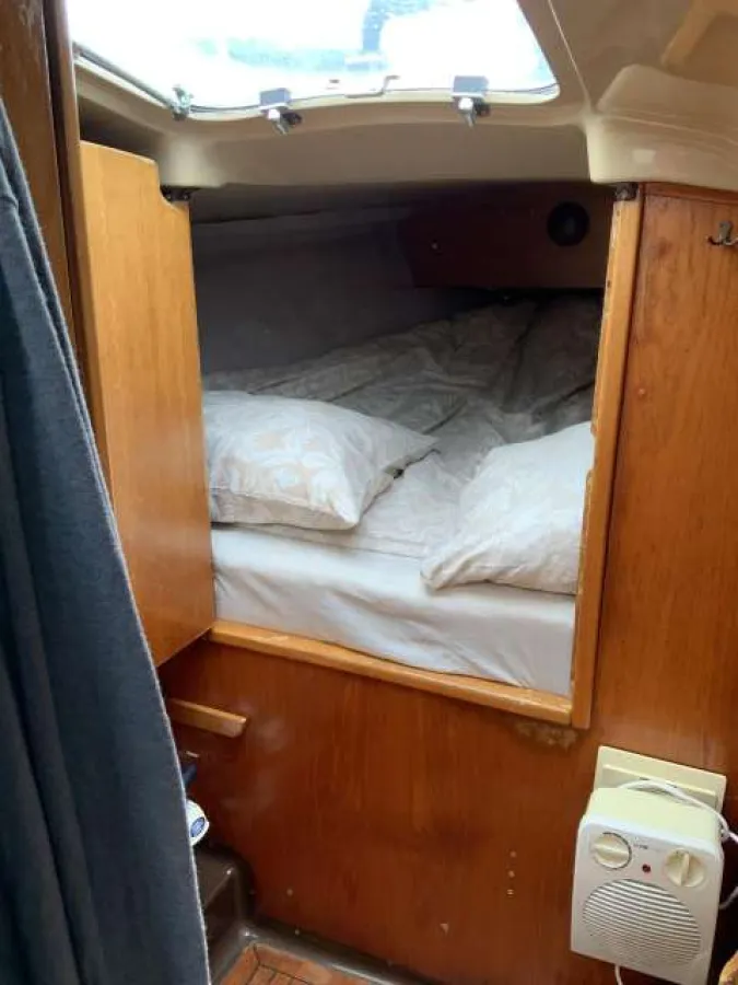 Polyester Sailboat Dehler Optima 101