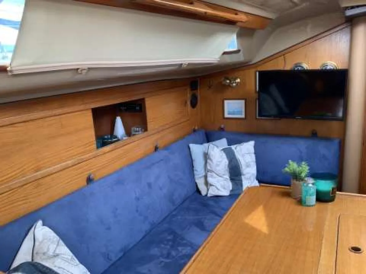 Polyester Sailboat Dehler Optima 101