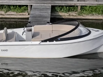 Composiet Sloep Rand Picnic 18 Foto 0