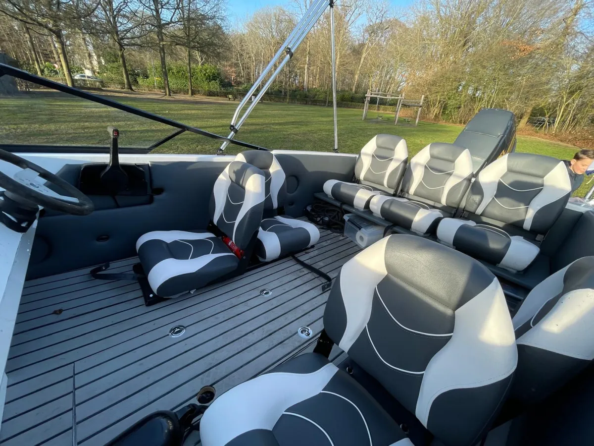 Polyester Bateau rapide Fletcher Arrowbeau 17