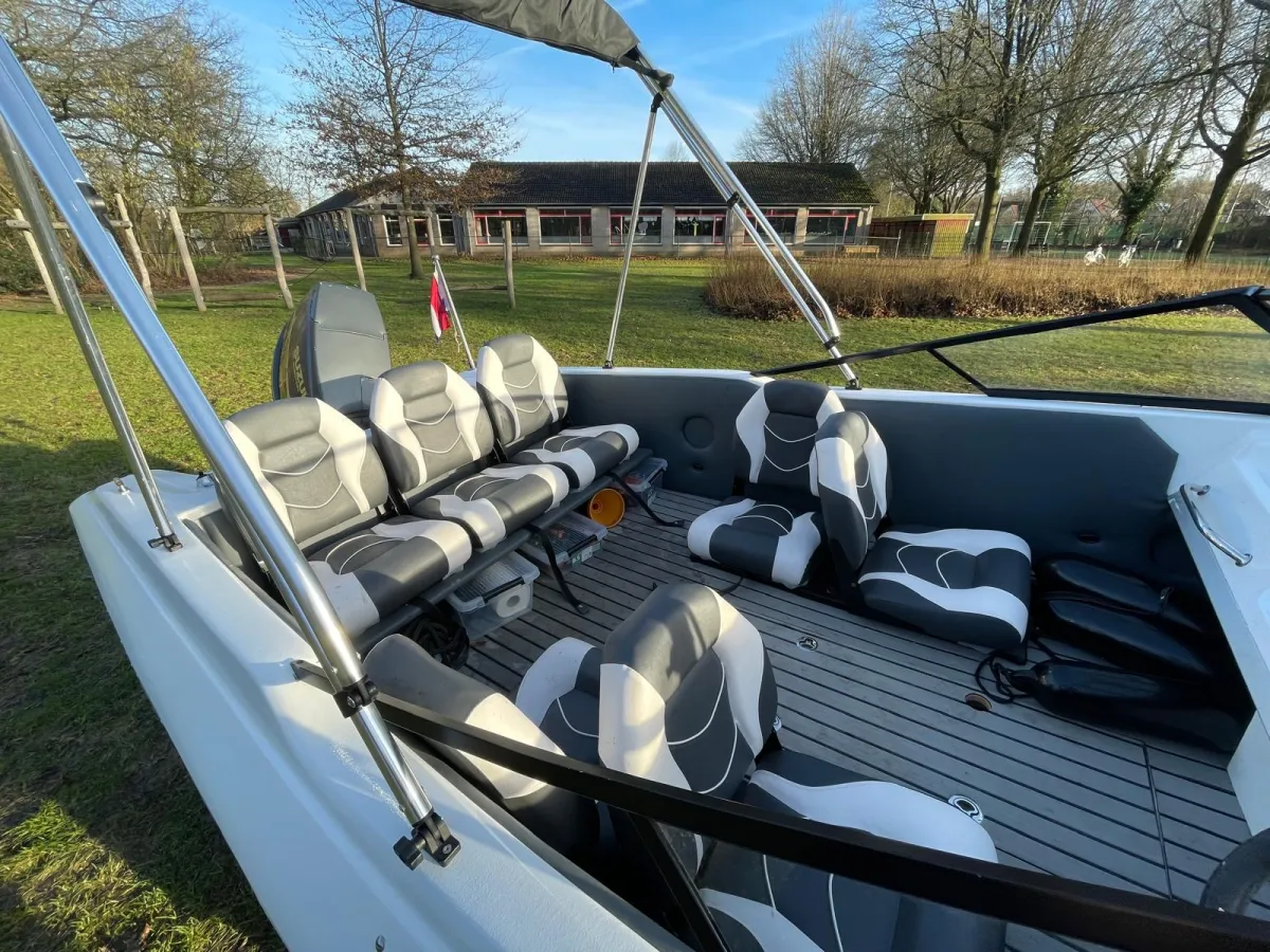 Polyester Bateau rapide Fletcher Arrowbeau 17