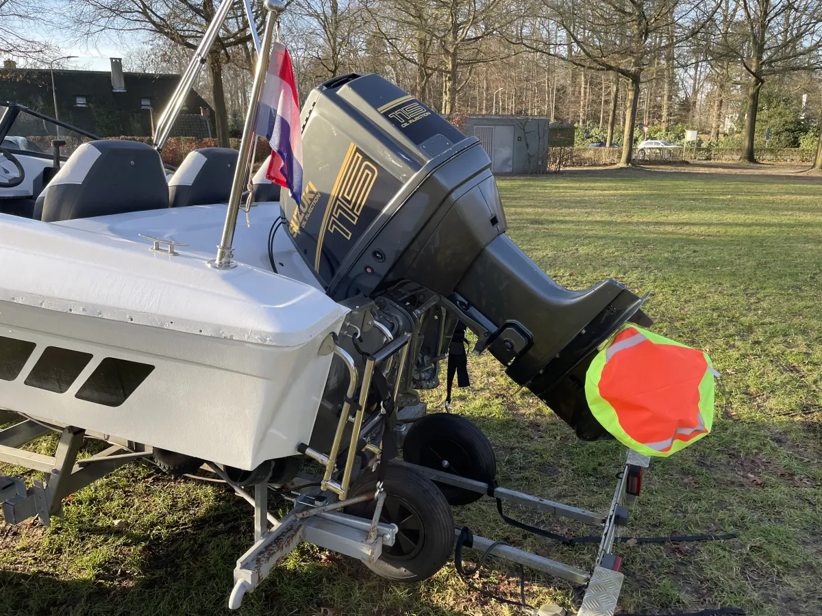 Polyester Bateau rapide Fletcher Arrowbeau 17