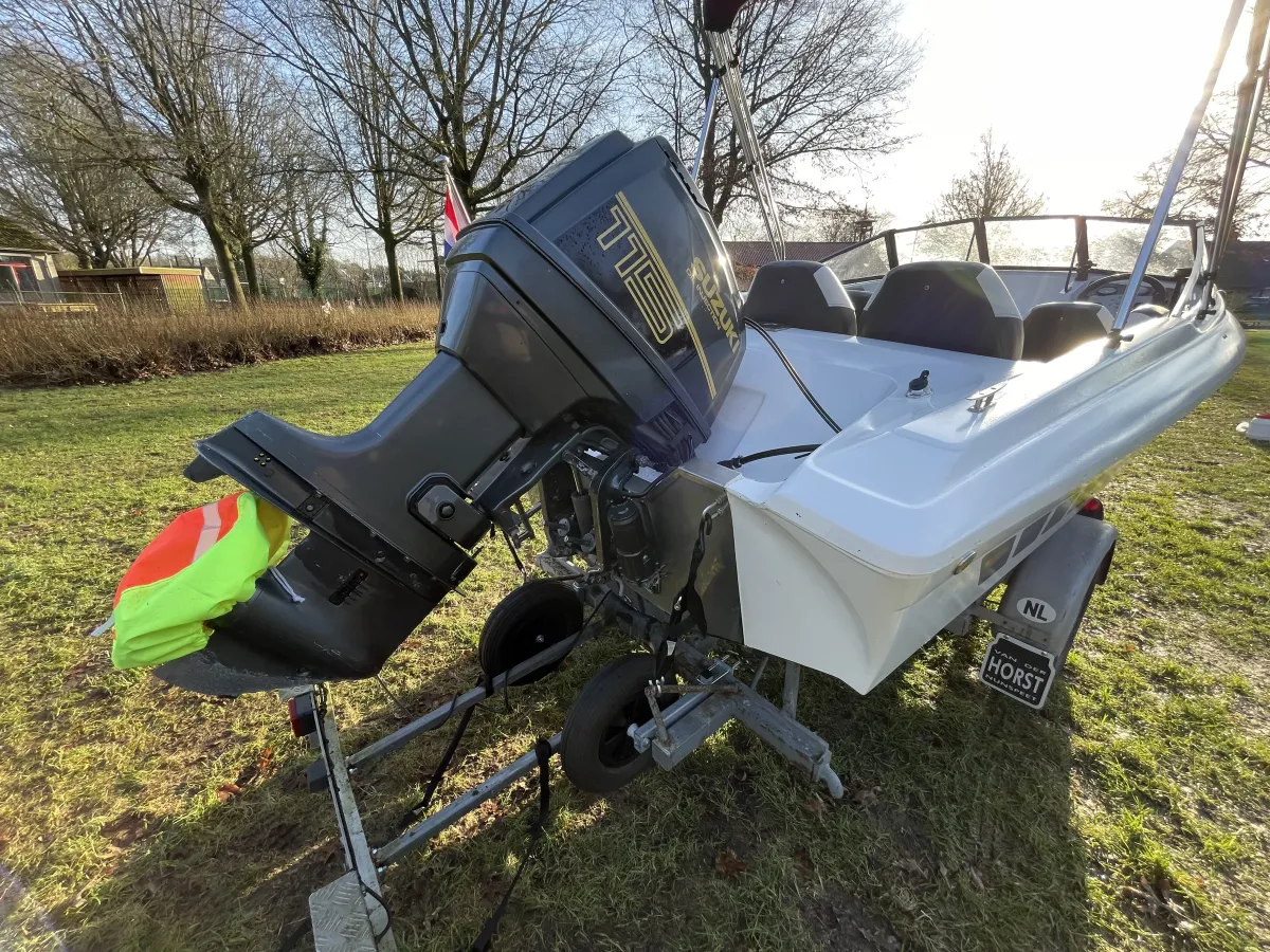 Polyester Bateau rapide Fletcher Arrowbeau 17