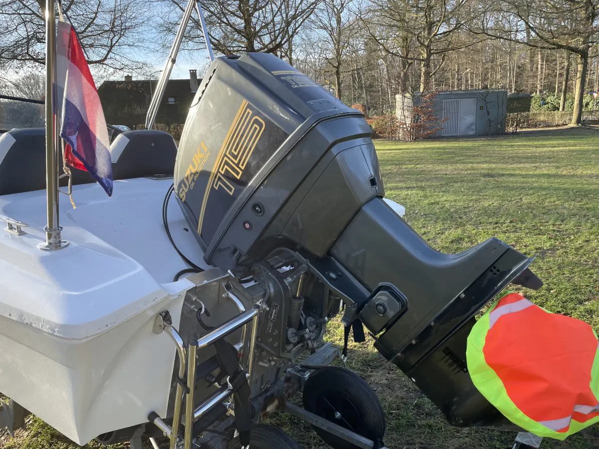 Polyester Bateau rapide Fletcher Arrowbeau 17