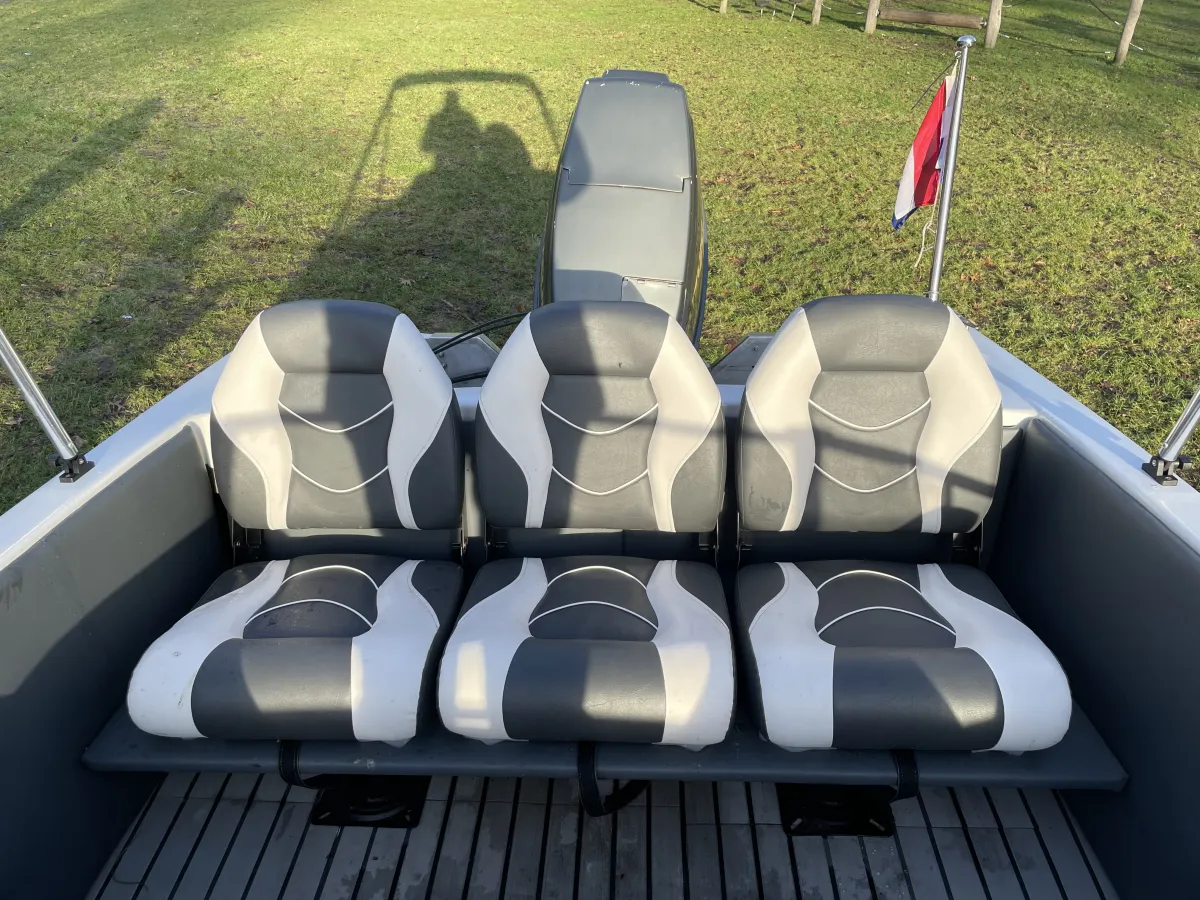 Polyester Bateau rapide Fletcher Arrowbeau 17