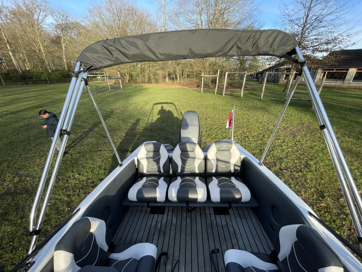 Polyester Bateau rapide Fletcher Arrowbeau 17