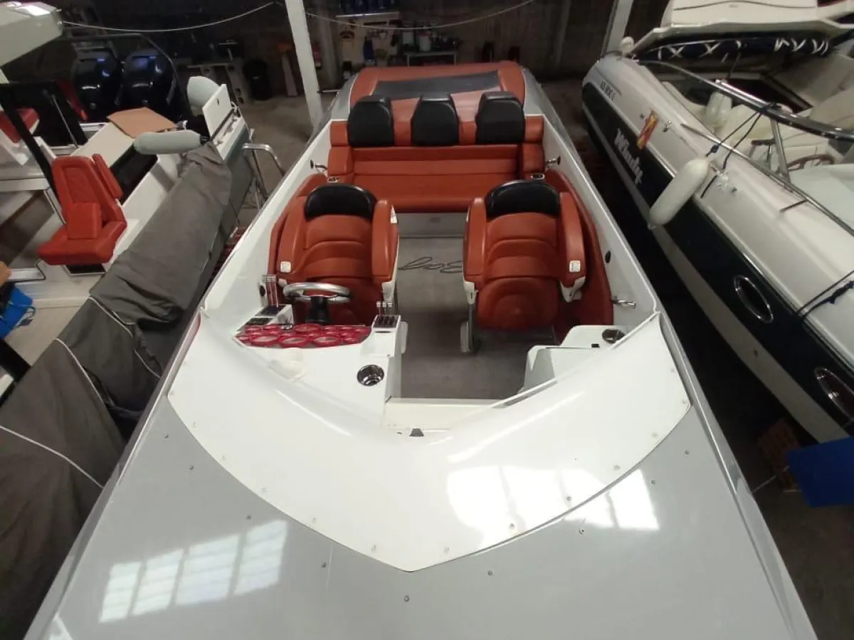 Polyester Speedboat Baja 40 Outlaw