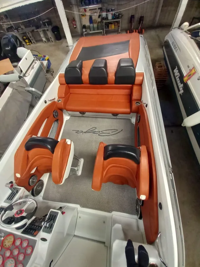 Polyester Speedboat Baja 40 Outlaw