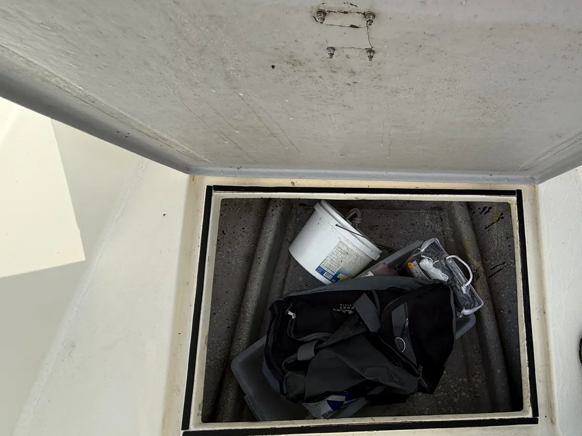 Polyester Consoleboot Lamberti Yama 22 P7