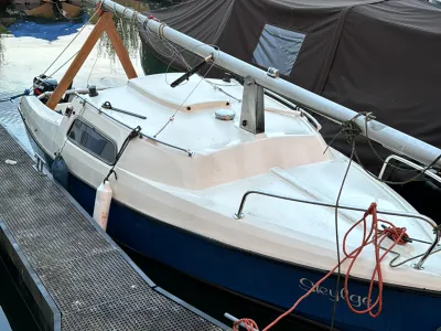 Polyester Segelboot Segelboot 500 Foto 1