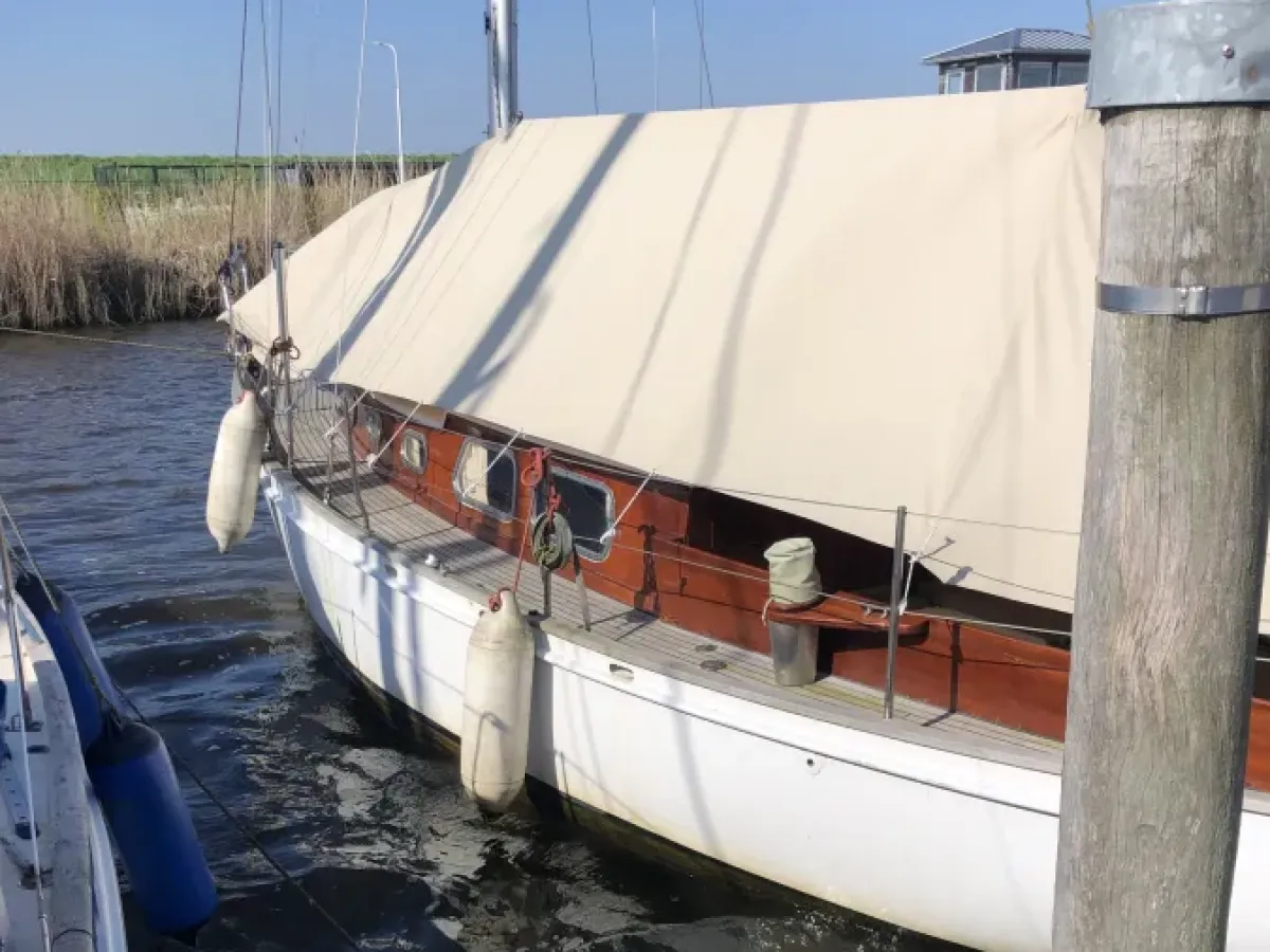 Staal Zeilboot Marker 1