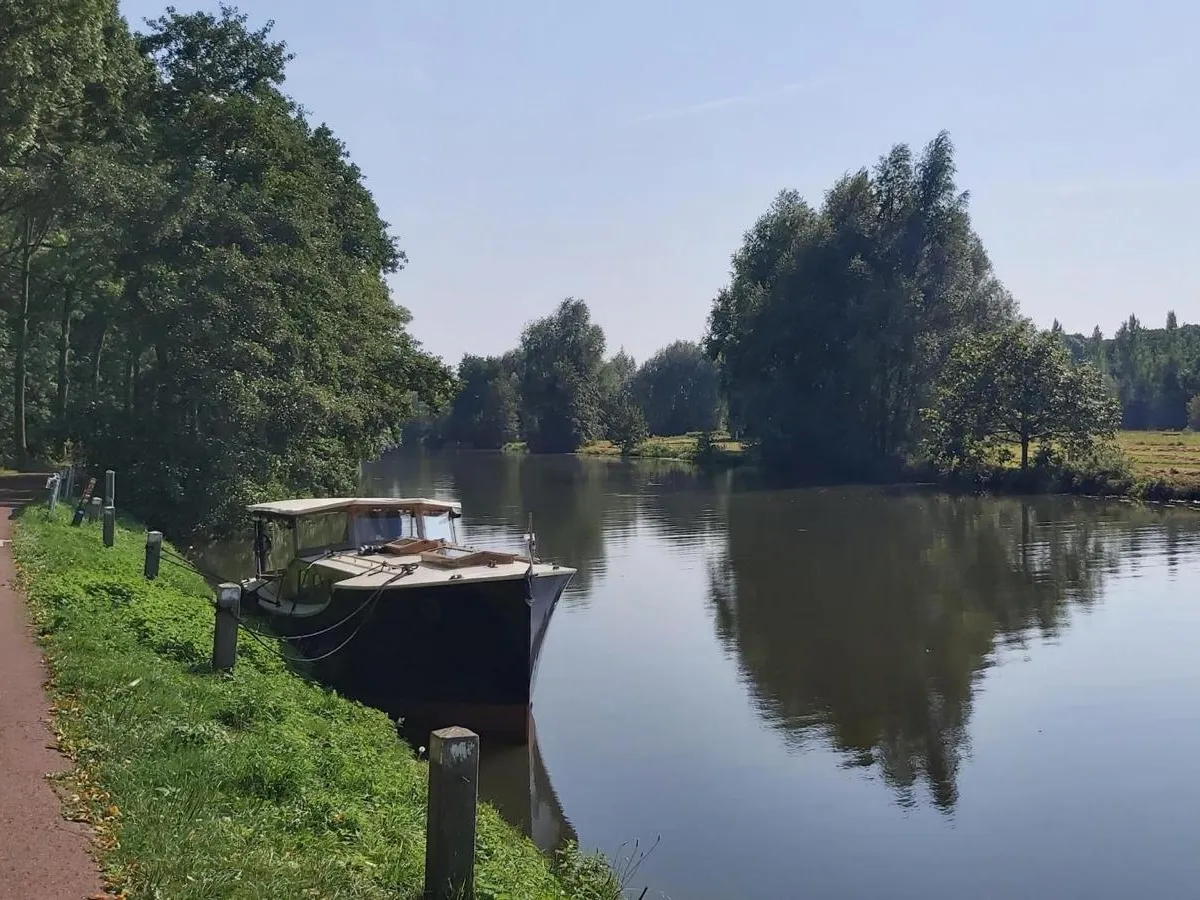 Staal Motorboot Bakdekker 900