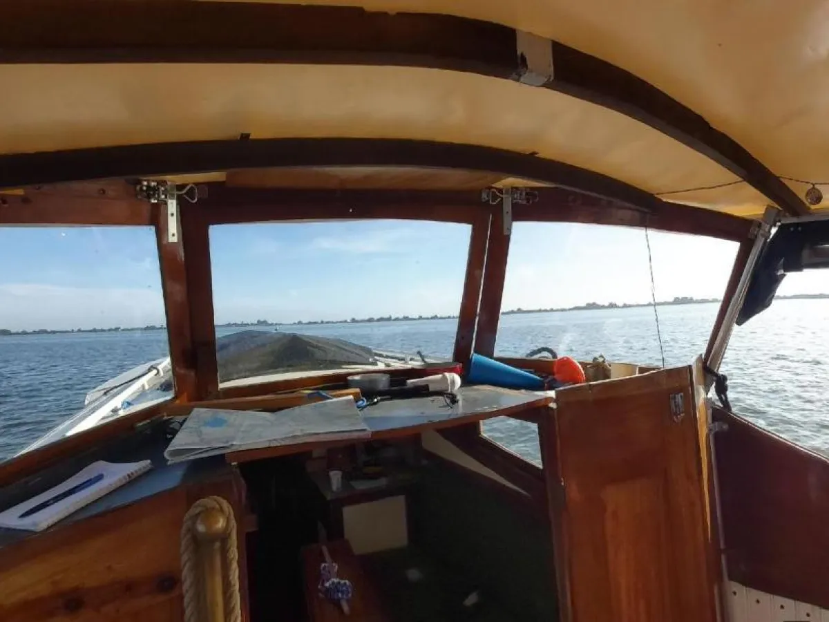 Staal Motorboot Bakdekker 900