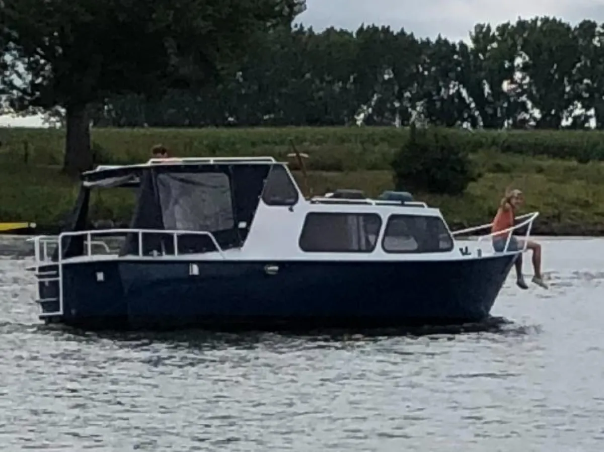 Stahl Motorboot Cascaruda 820