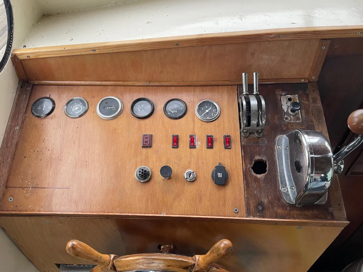 Stahl Motorboot Cascaruda 820