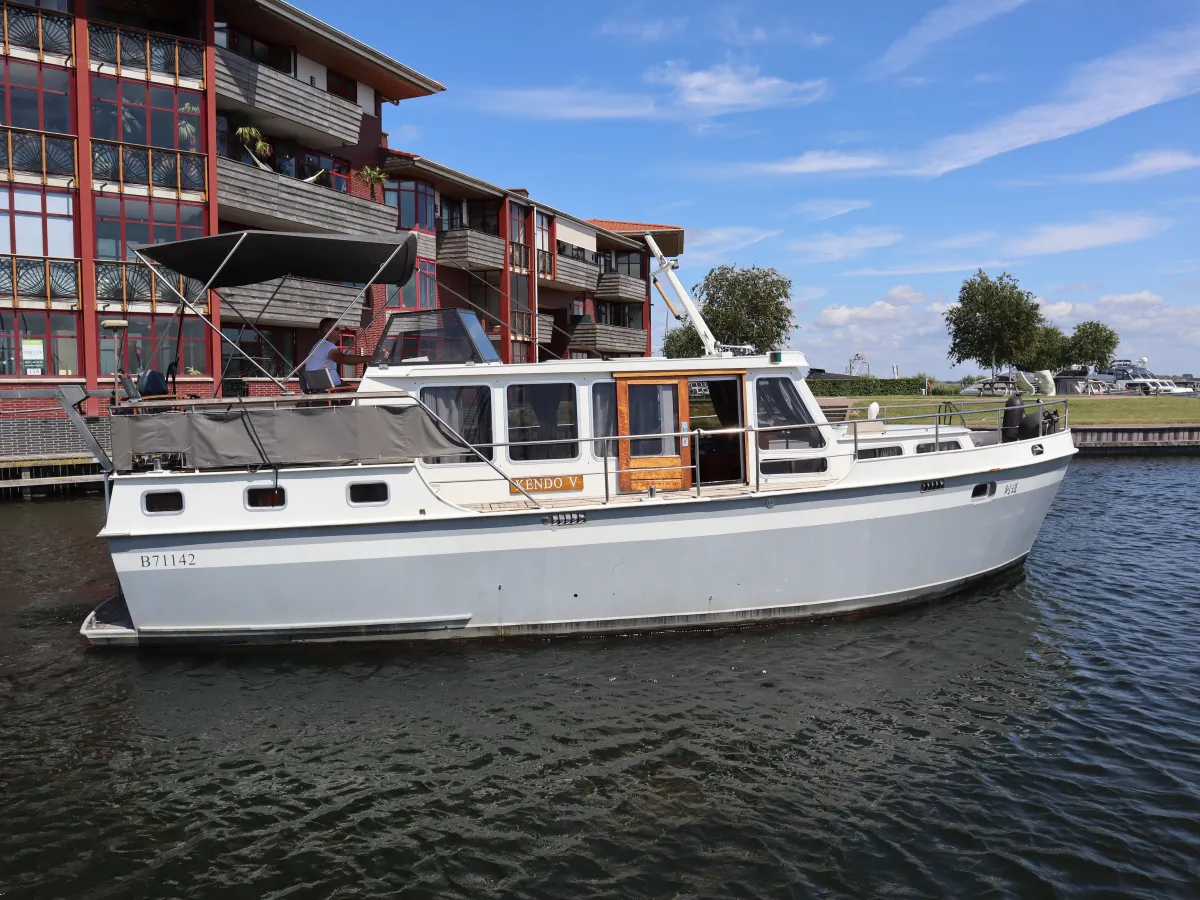 Staal Motorboot Visserstrawler 1050