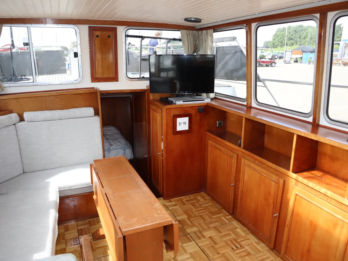 Staal Motorboot Visserstrawler 1050