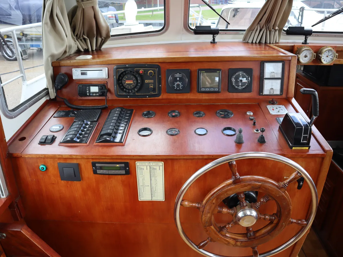 Staal Motorboot Visserstrawler 1050