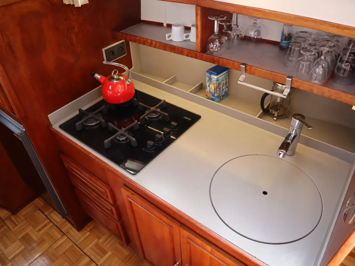 Staal Motorboot Visserstrawler 1050