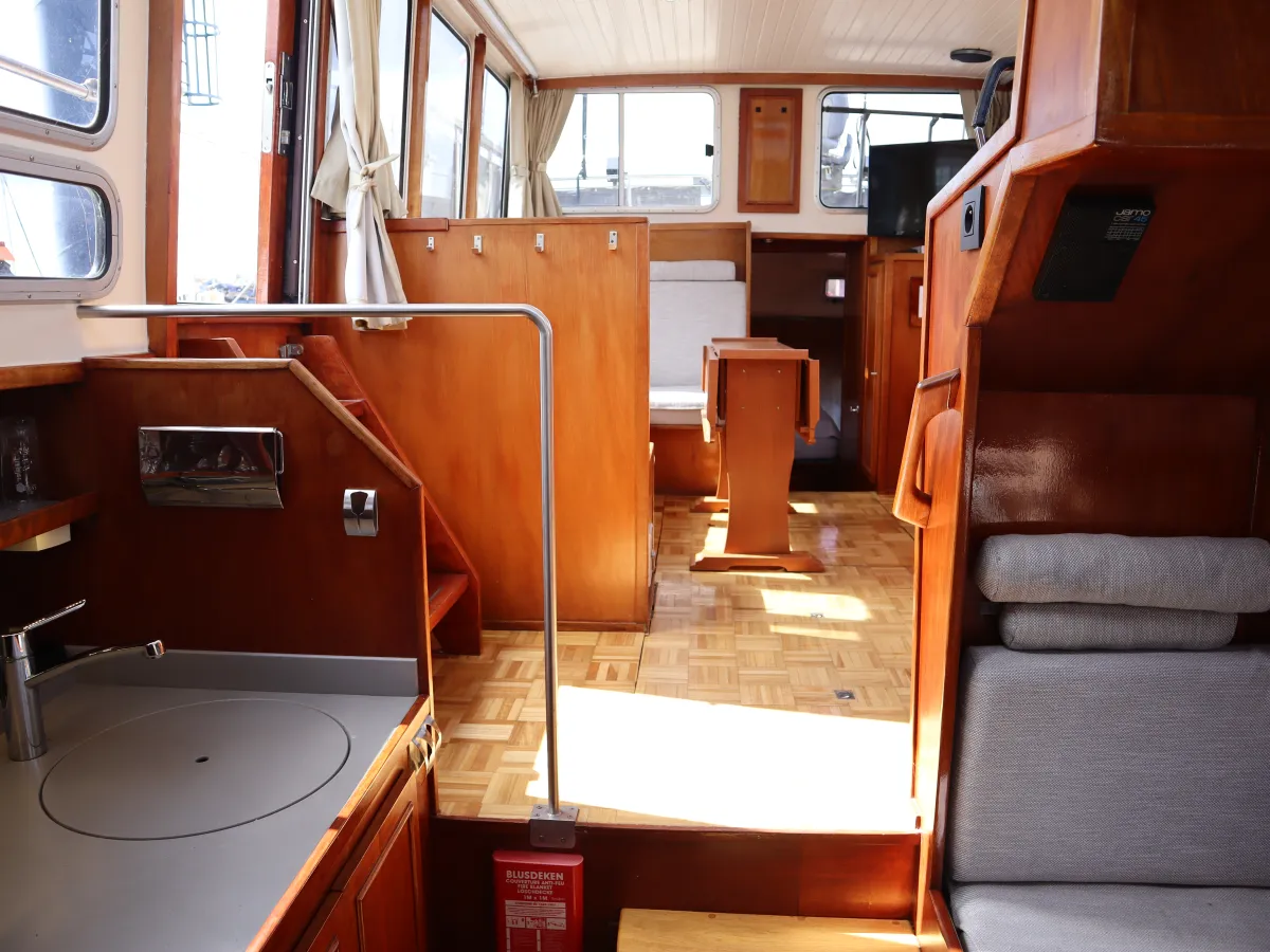 Staal Motorboot Visserstrawler 1050