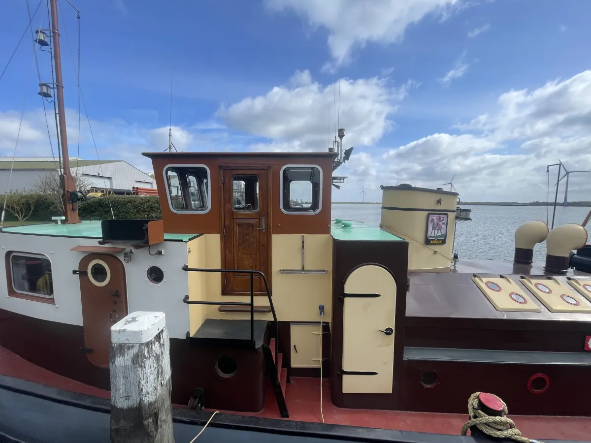 Acier Bateau de travail Remorqueur 2200