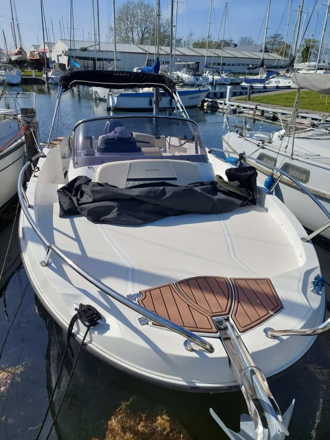 Polyester Motorboat Karnic 600