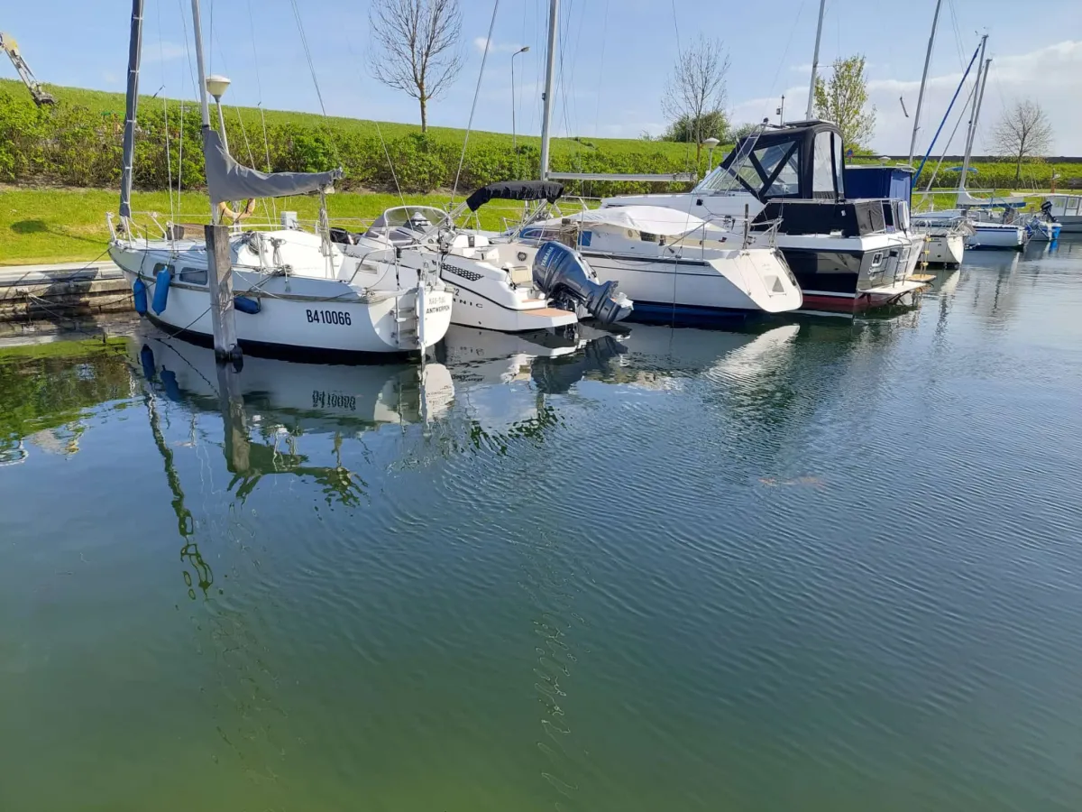 Polyester Motorboat Karnic 600