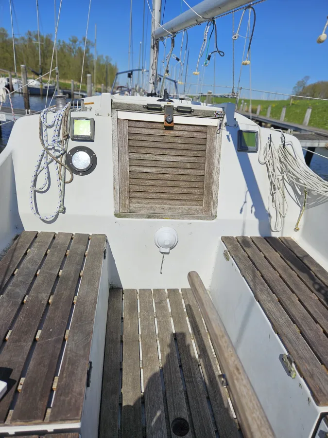 Polyester Zeilboot Hurly 700