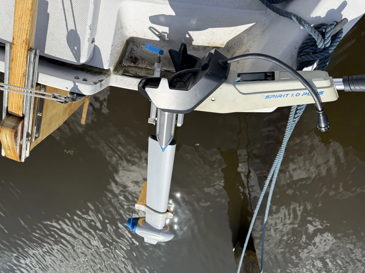 Polyester Sailboat Beneteau Flirt