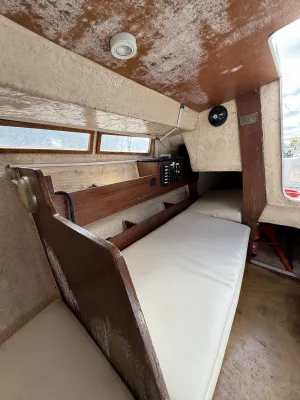 Polyester Sailboat Beneteau Flirt Photo 6
