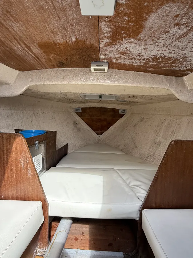 Polyester Sailboat Beneteau Flirt