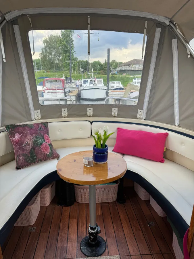 Polyester Motorboat Joda 8100