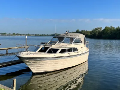 Polyester Motorboat Joda 8100 Photo 0