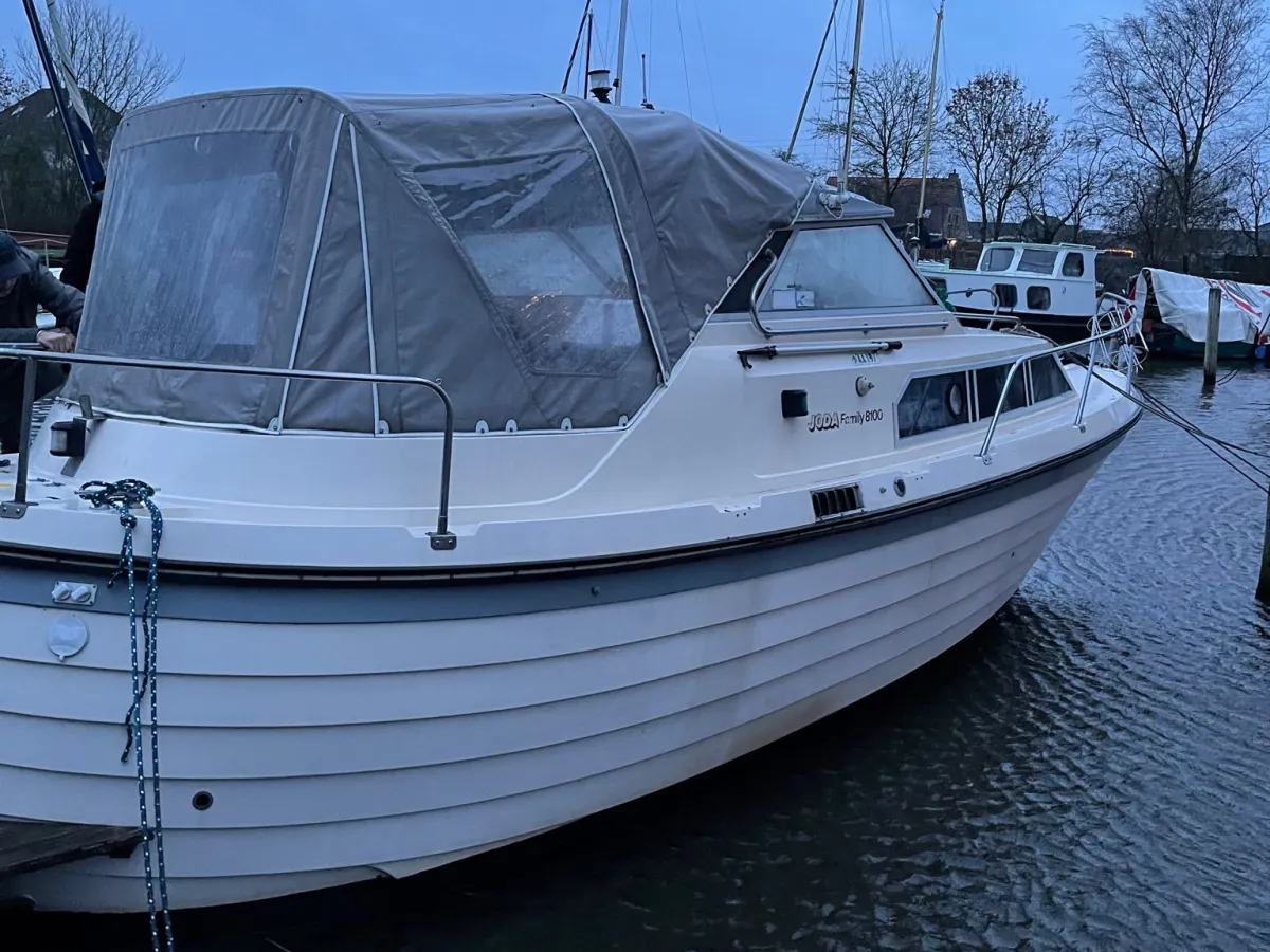 Polyester Motorboat Joda 8100