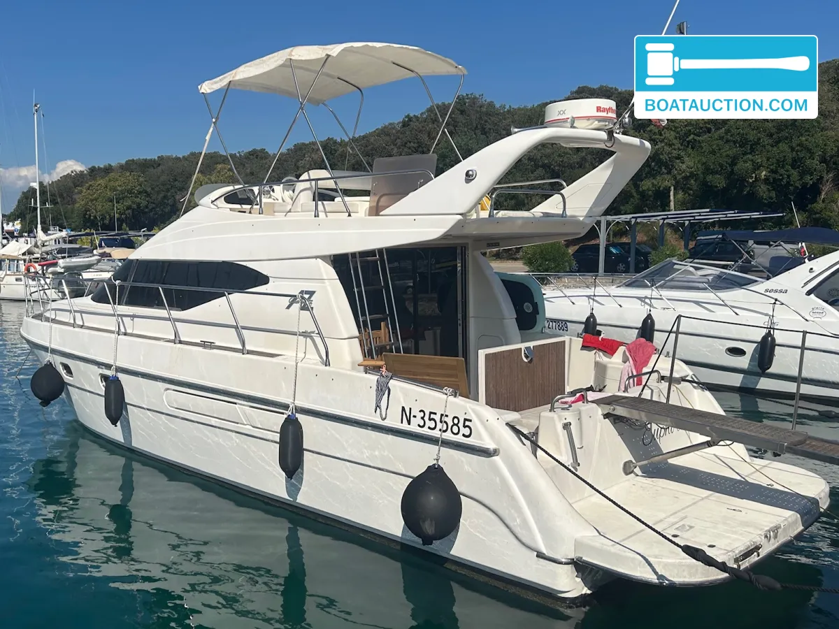 Thumbnail - Azimut 40