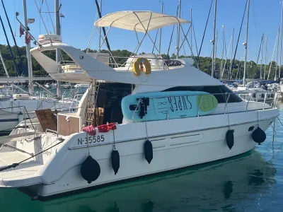 Polyester Bateau à moteur Azimut 40 Photo 2